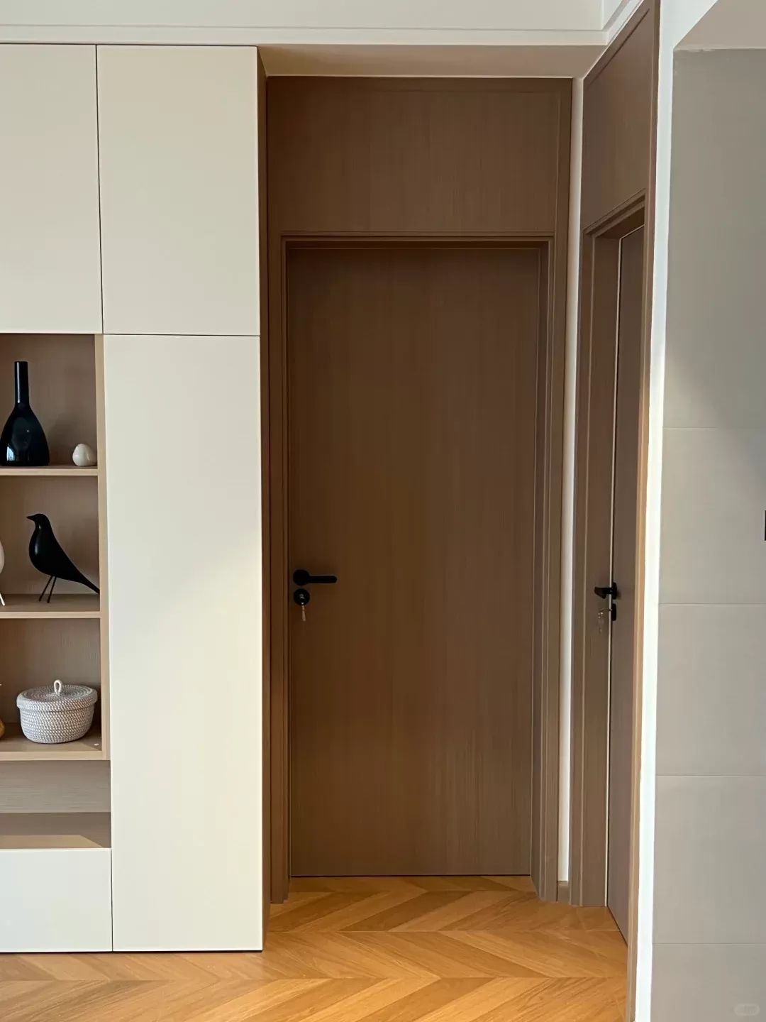 Paint-free Wooden Doors